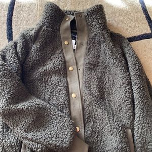 Women’s Sherpa